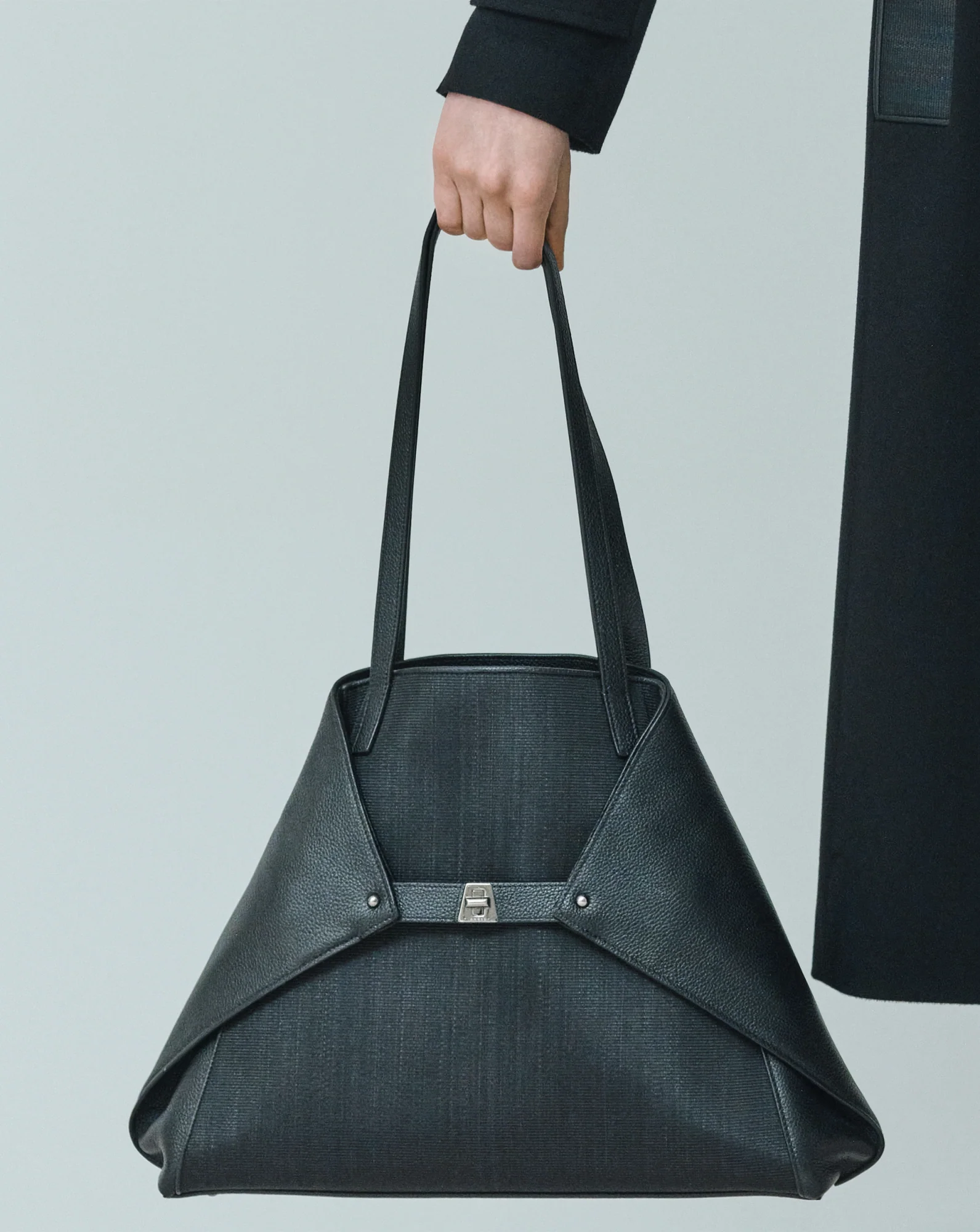 Ai Medium Shoulder Tote - Image 10